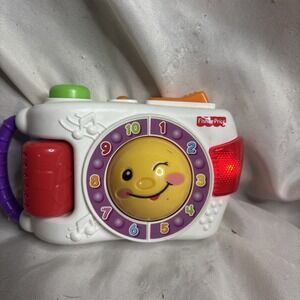 Fisher-Price Laugh & Learn Smile and Learn Camera Toy White R7148 Musical Lights